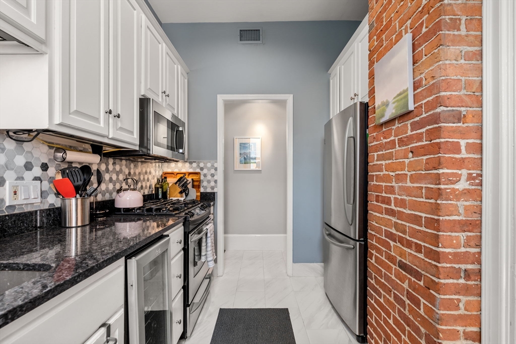 40 Chestnut Street, Unit 2 Boston, MA 02129 - Photo 8 of 26
