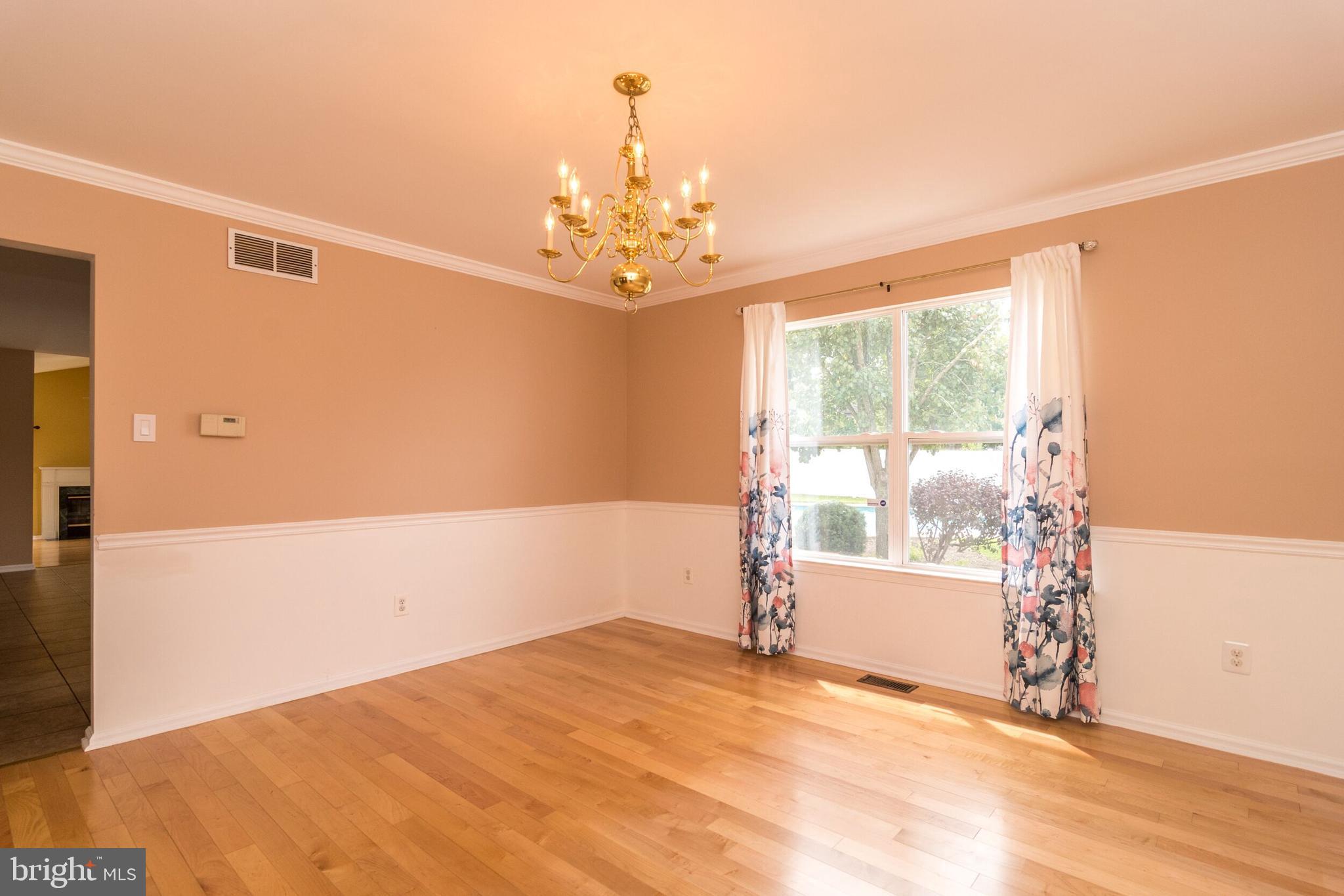 253 Rock Run Road Yardley, PA 19067 - Photo 12 of 52 Dining Room
