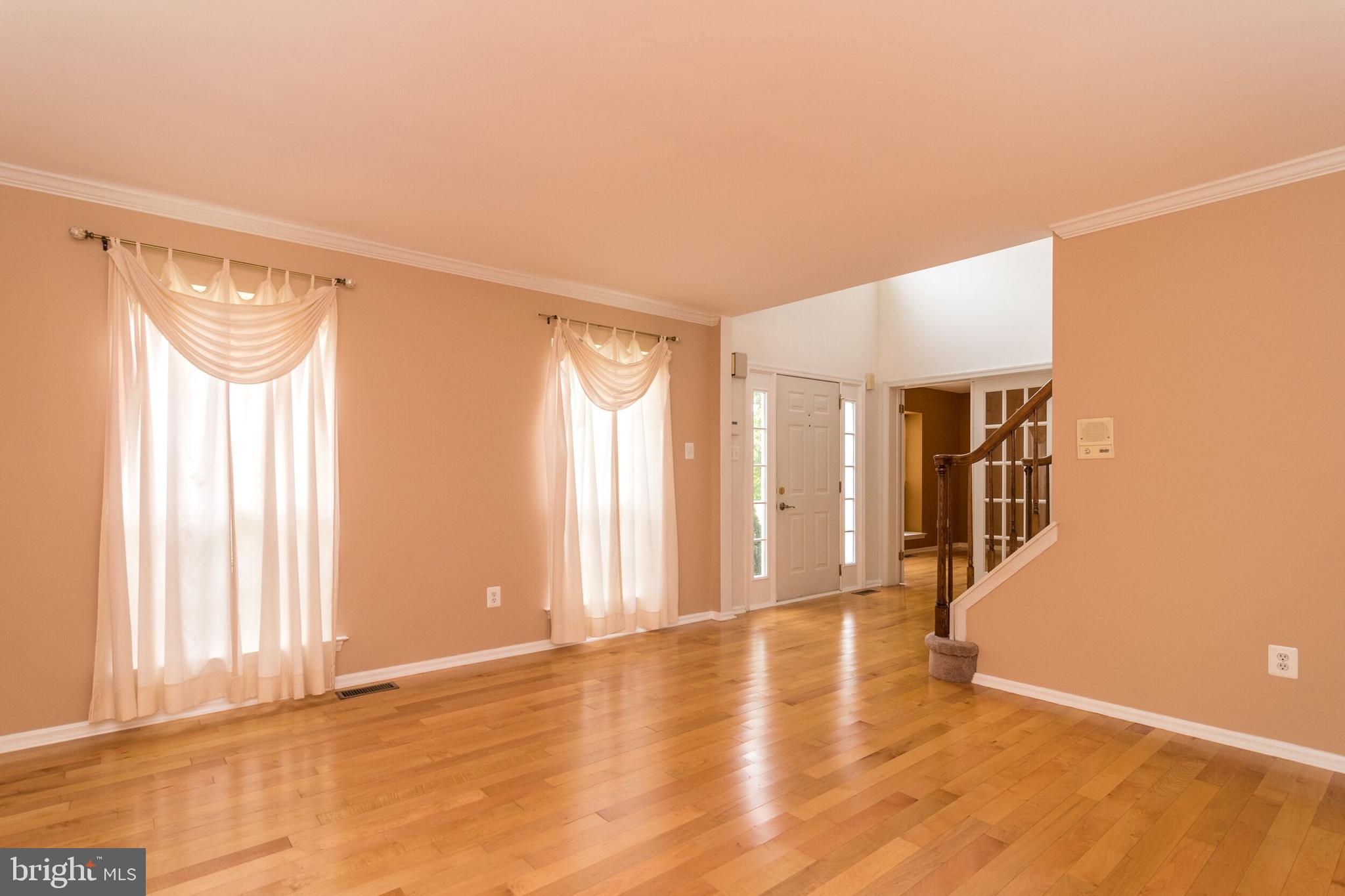 253 Rock Run Road Yardley, PA 19067 - Photo 9 of 52 Living Room