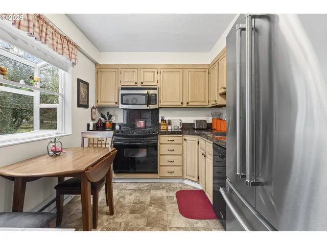 $249,950 | 10960 Southwest Meadowbrook Drive, Unit 10, Portland, OR 97224