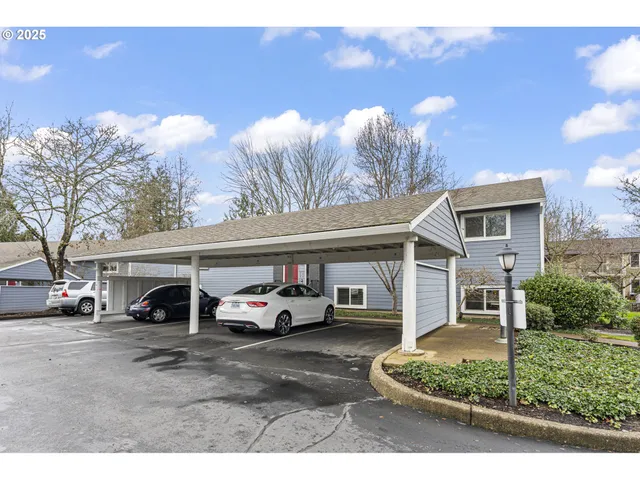 $249,950 | 10960 Southwest Meadowbrook Drive, Unit 10, Portland, OR 97224
