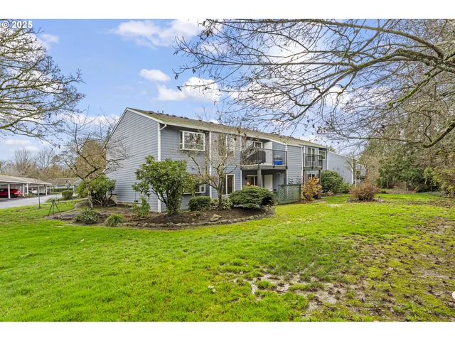 $249,950 | 10960 Southwest Meadowbrook Drive, Unit 10, Portland, OR 97224