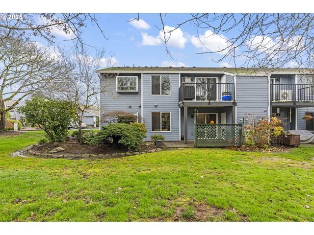 $249,950 | 10960 Southwest Meadowbrook Drive, Unit 10, Portland, OR 97224