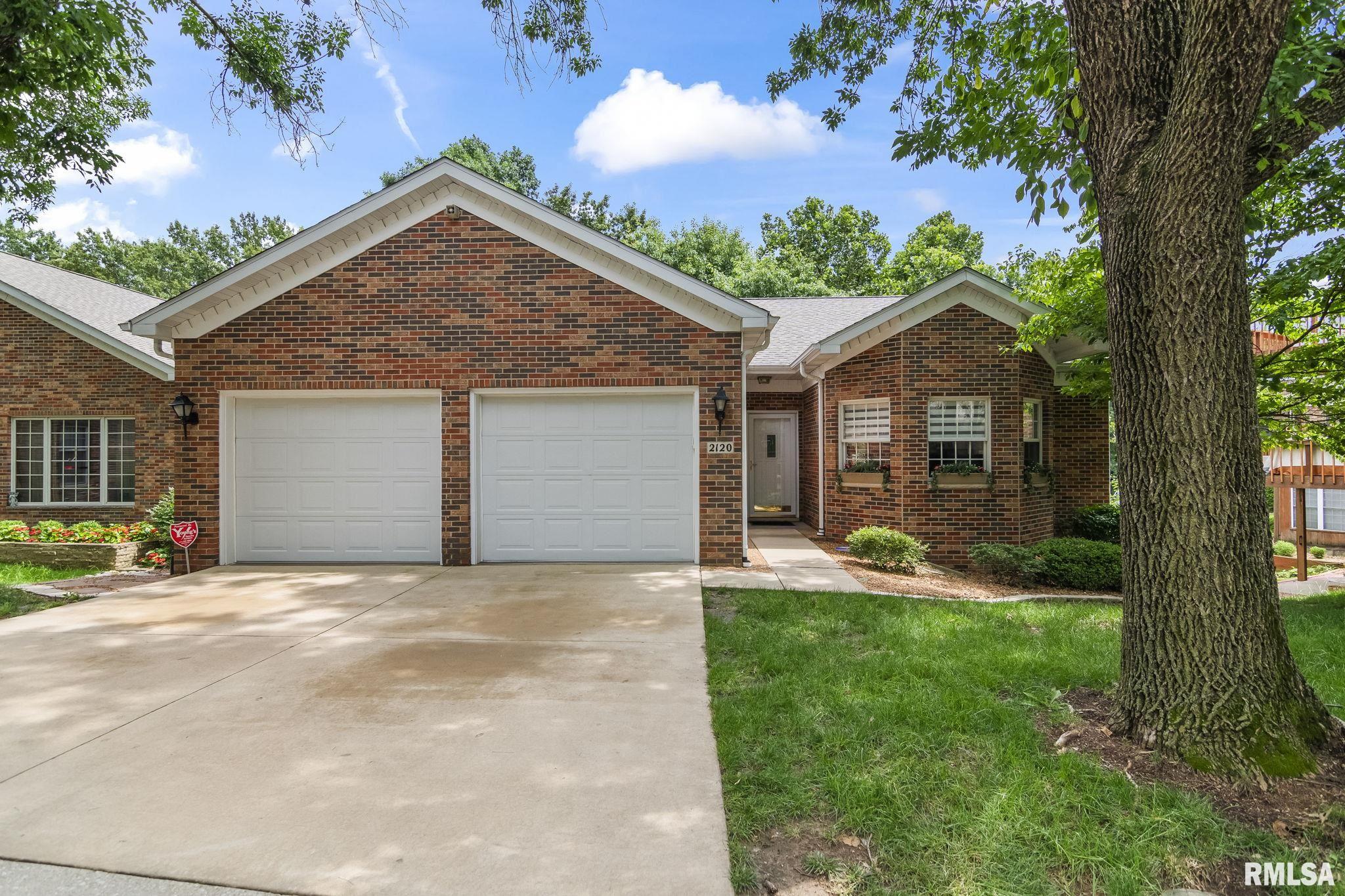 2120 Timbercrest Court Springfield, IL 62702 - Photo 4 of 65
