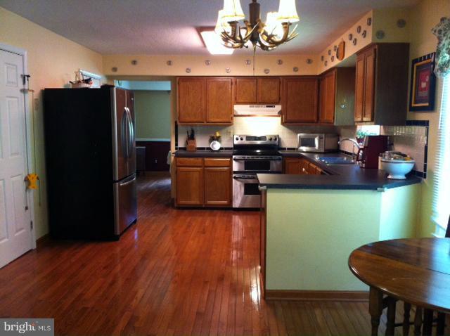 1867 Khyber Pass Road Linden, VA 22642 - Photo 4 of 20 Kitchen