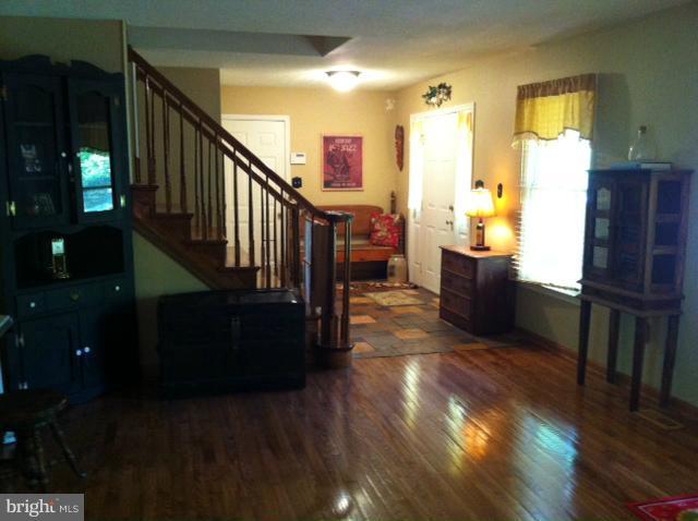 1867 Khyber Pass Road Linden, VA 22642 - Photo 6 of 20 Living Room
