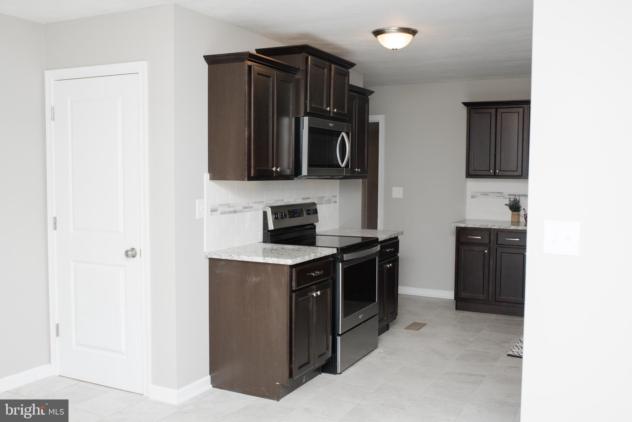 1135 Easy Road Carlisle, PA 17015 - Photo 6 of 35 Gallery Image 6