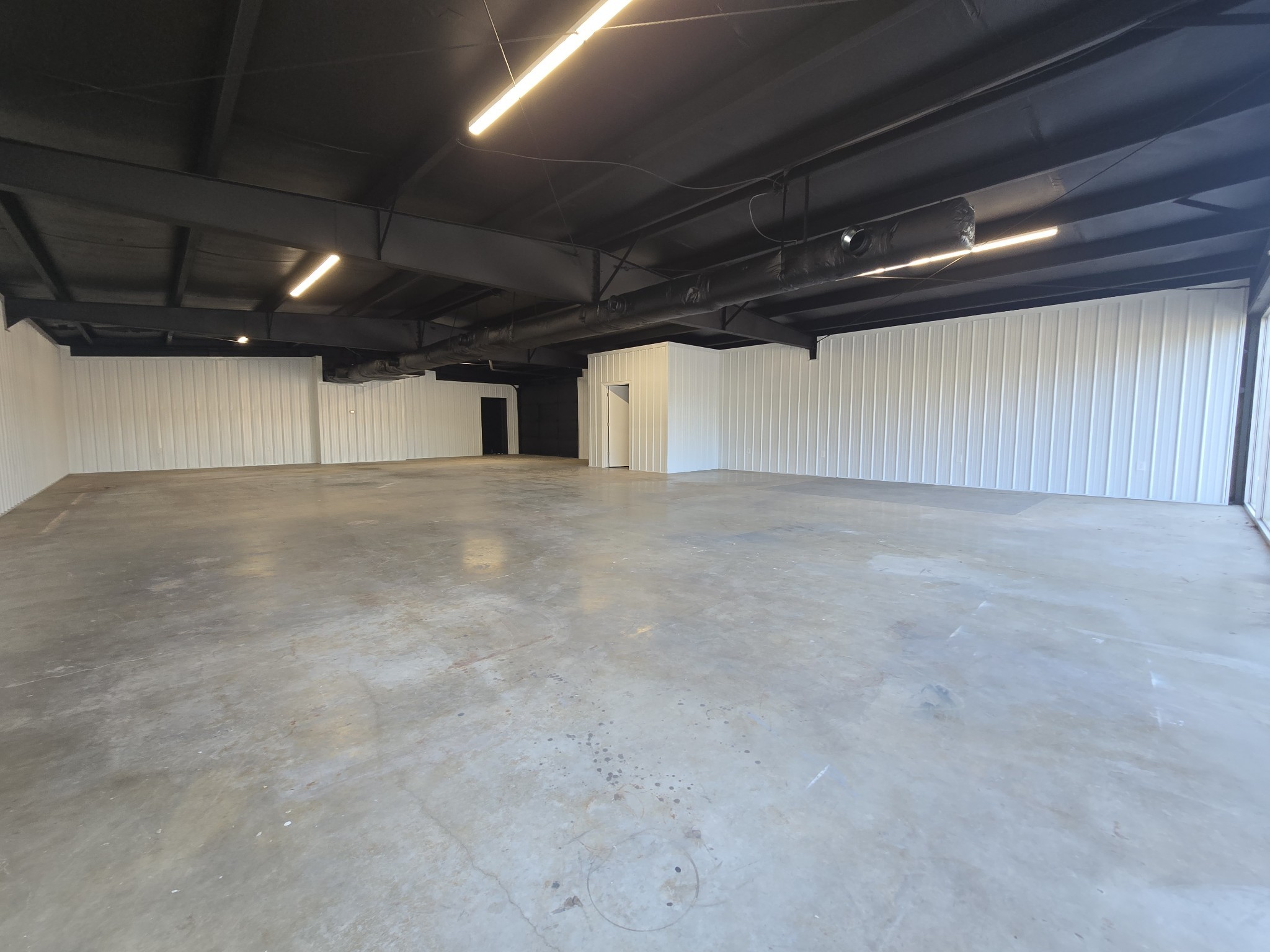 217 North Main Street Mount Pleasant, TN 38474 - Photo 5 of 7 a view of an empty room