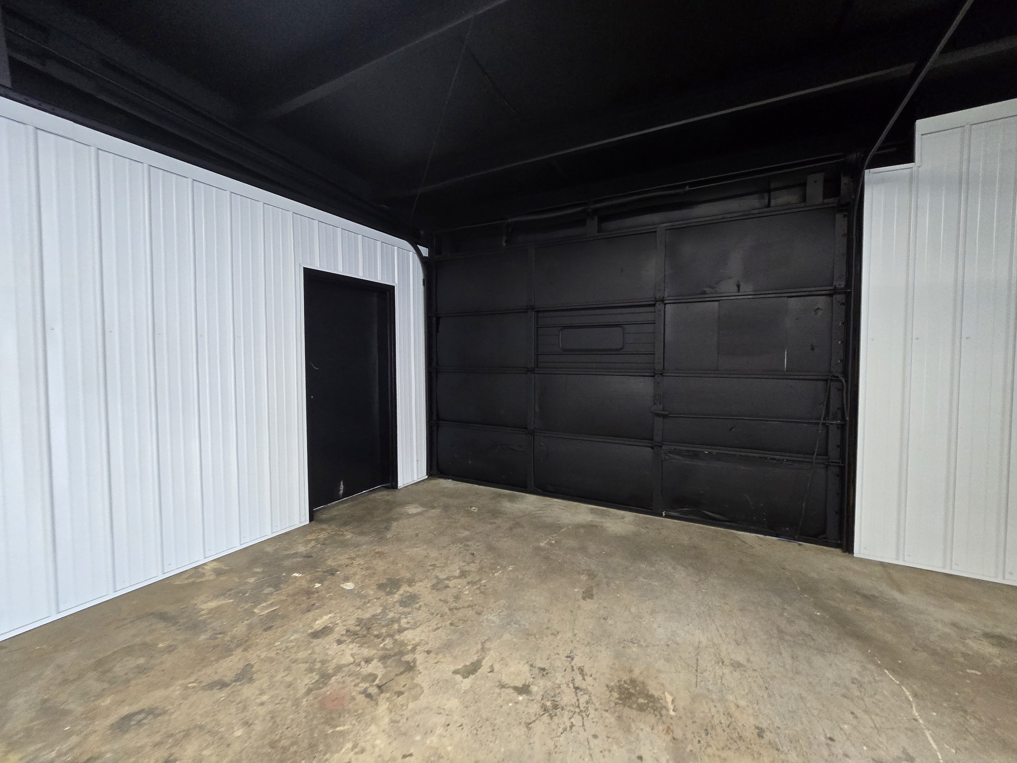 217 North Main Street Mount Pleasant, TN 38474 - Photo 6 of 7 a view of an empty room