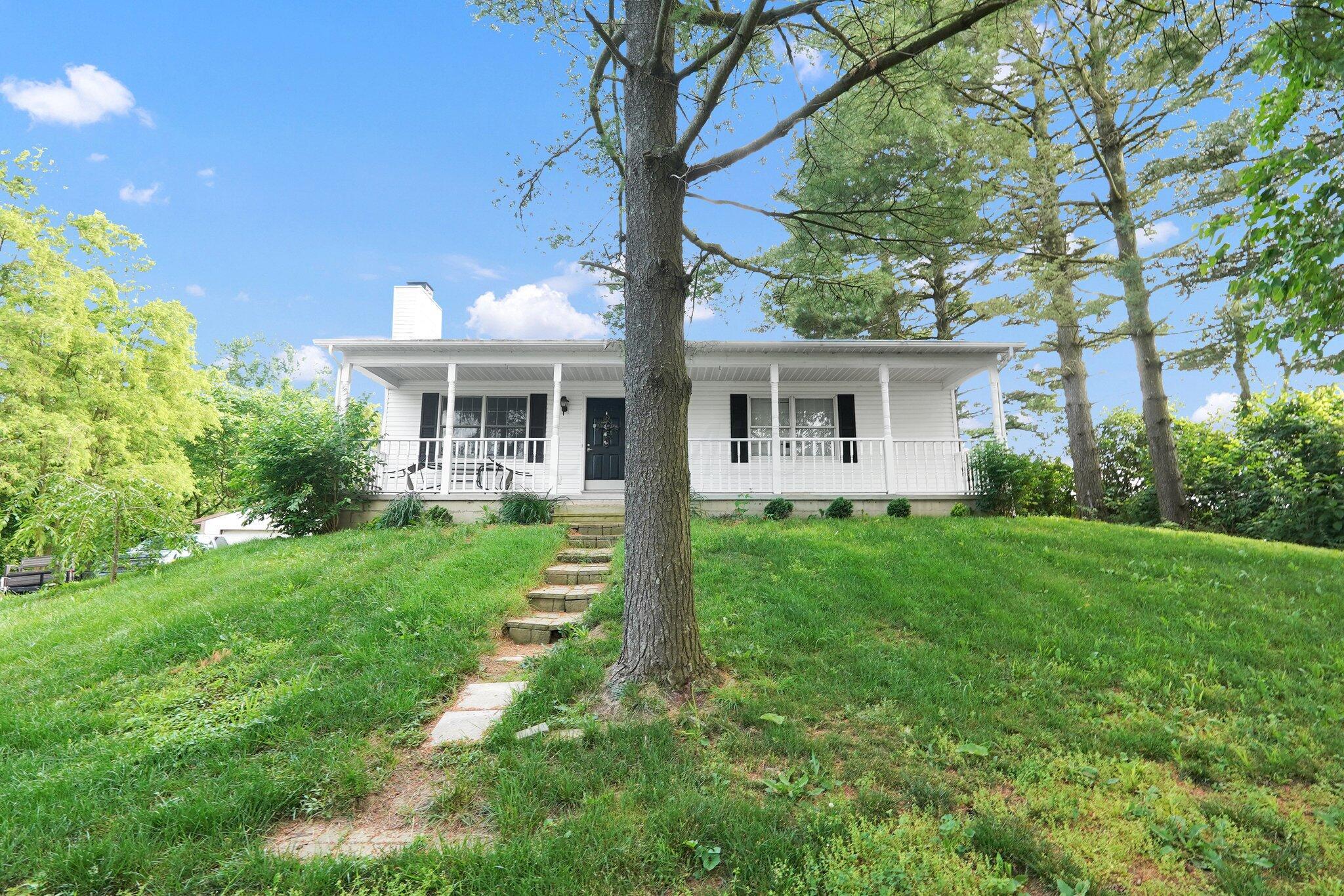 6097 Julian Road Southwest Amanda, OH 43102 - Photo 5 of 44 2-web-or-mls-6097-julian-rd-sw (1)