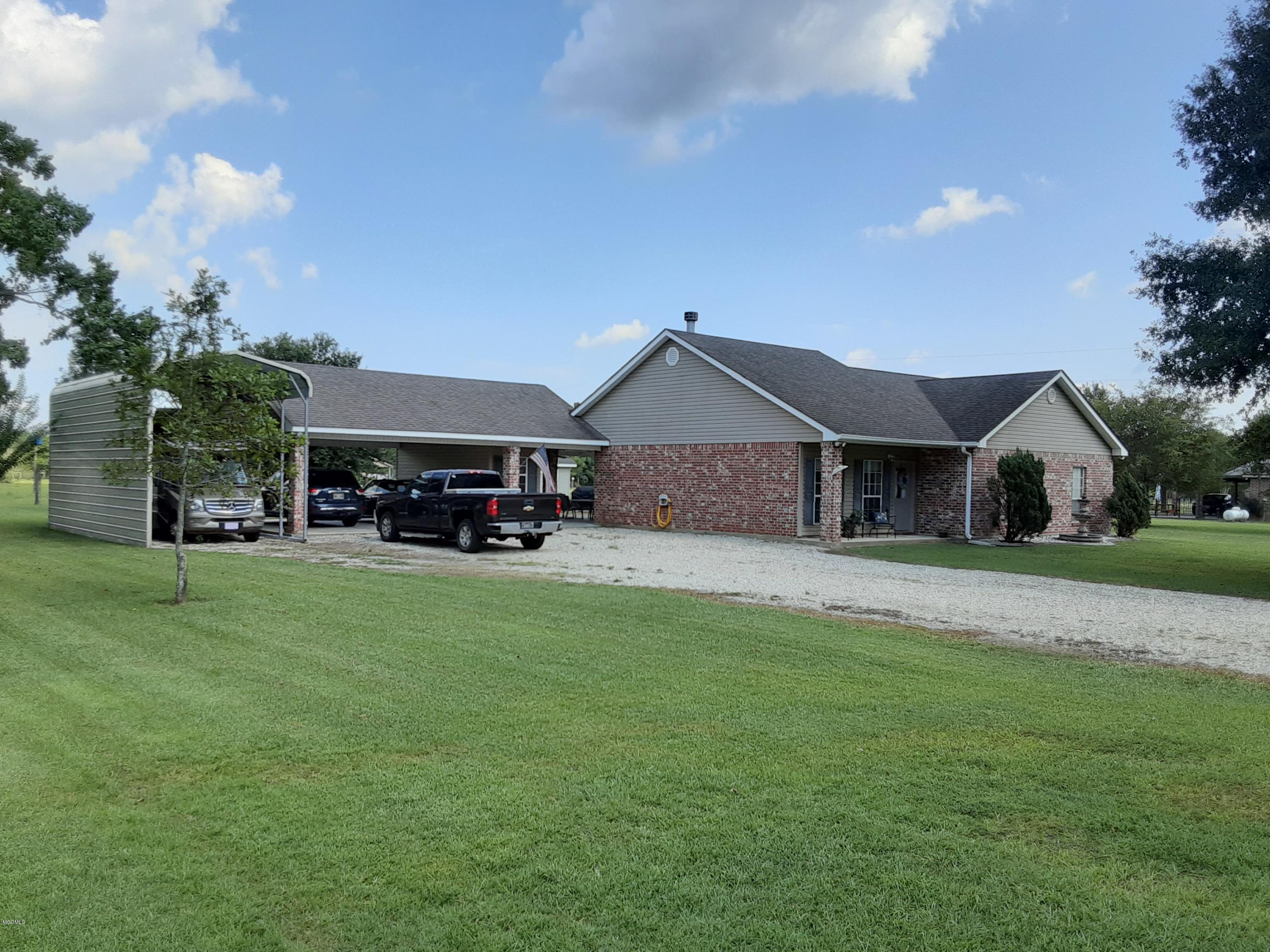 138 Matthews Road Carriere, MS 39426 - Photo 4 of 46 20200809_153921