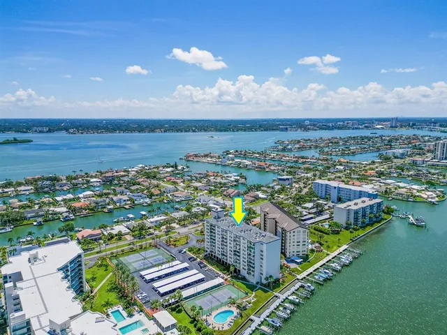 $3,250 | 660 Island Way, Unit 901, Clearwater Beach, FL 33767