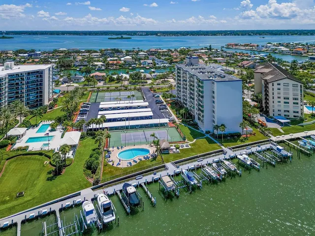 $3,250 | 660 Island Way, Unit 901, Clearwater Beach, FL 33767