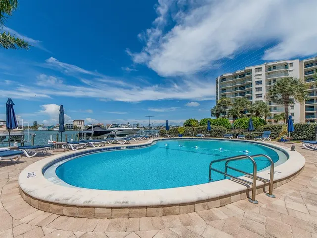 $3,250 | 660 Island Way, Unit 901, Clearwater Beach, FL 33767