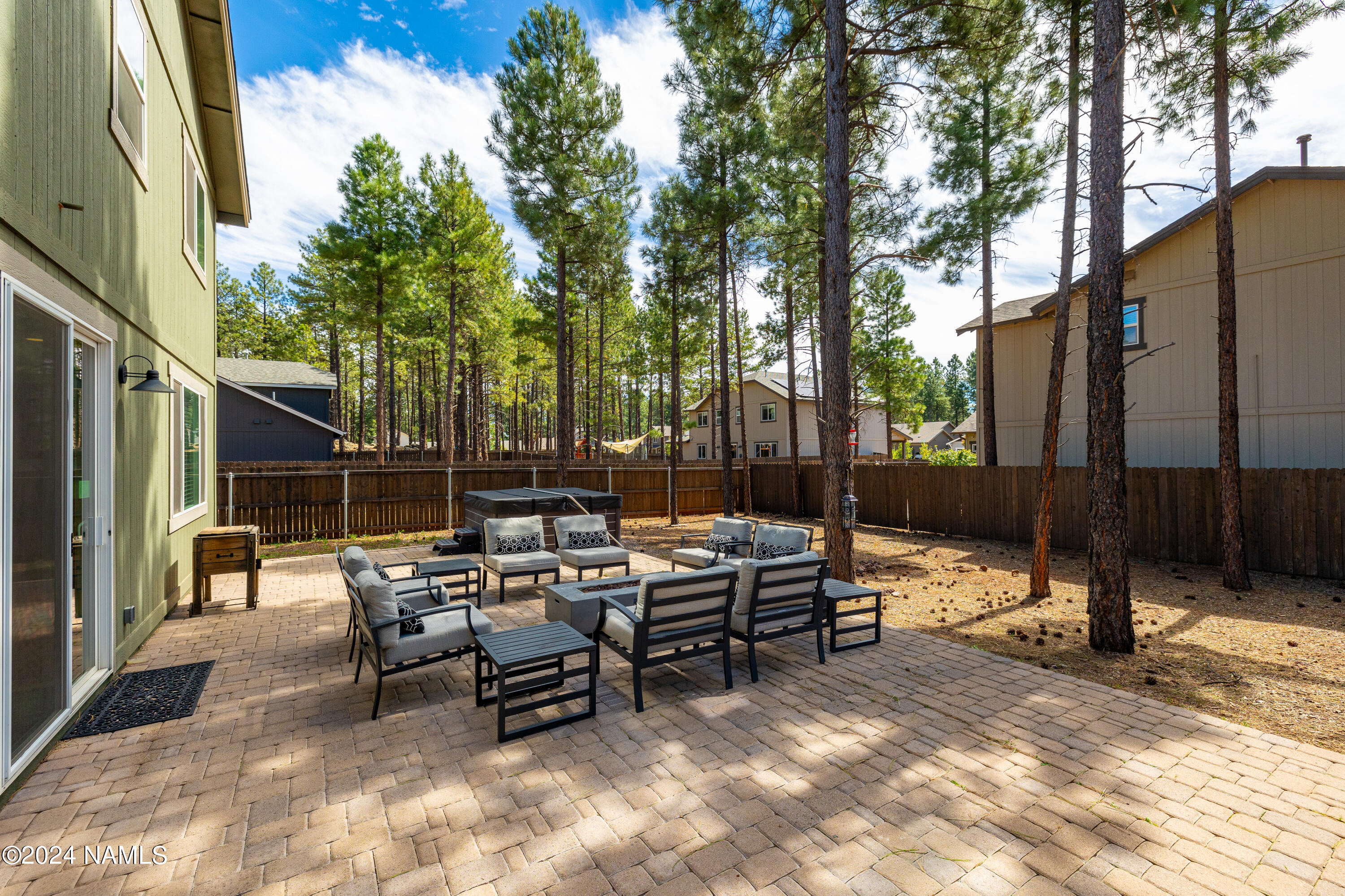 2837 West Hare Drive Flagstaff, AZ 86001 - Photo 22 of 27 Paved back patio