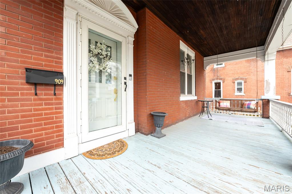 909 East Main Street Belleville, IL 62220 - Photo 4 of 33