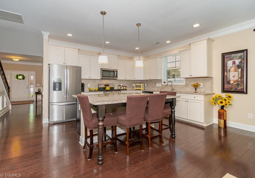 204 Summerwalk Road Greensboro, NC 27455 - Photo 11 of 29