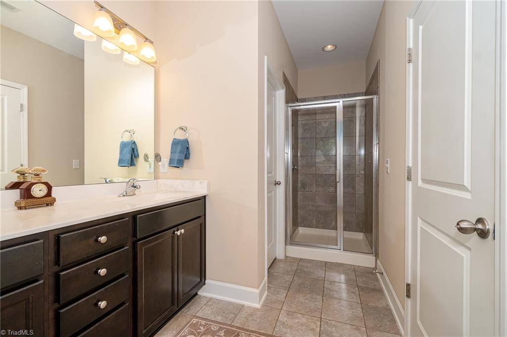 204 Summerwalk Road Greensboro, NC 27455 - Photo 13 of 29