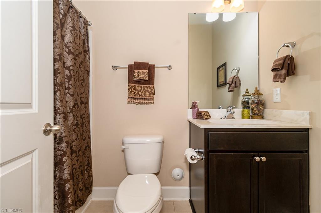 204 Summerwalk Road Greensboro, NC 27455 - Photo 16 of 29