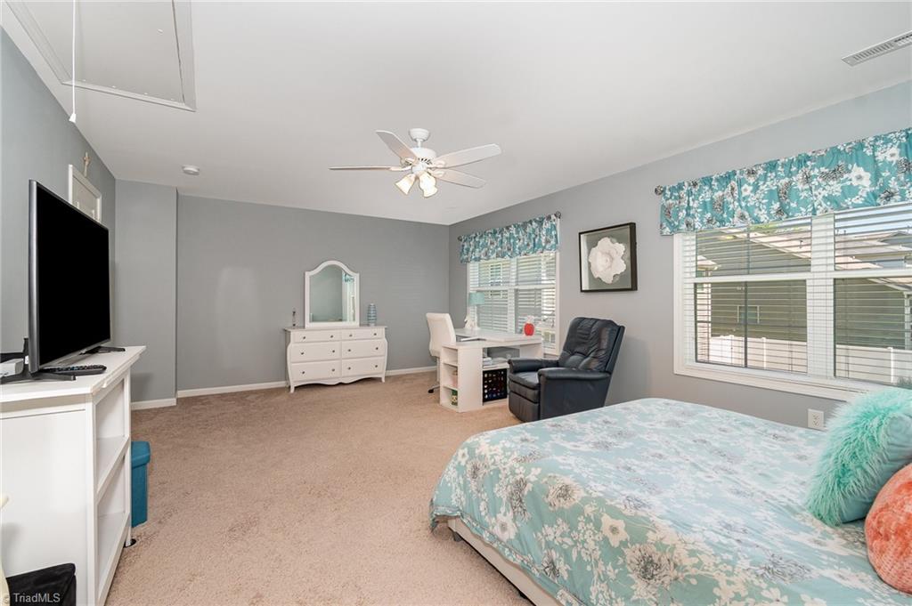 204 Summerwalk Road Greensboro, NC 27455 - Photo 19 of 29