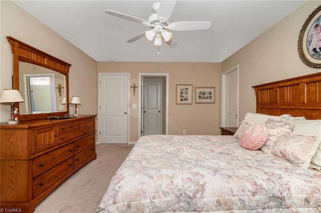 204 Summerwalk Road Greensboro, NC 27455 - Photo 23 of 29
