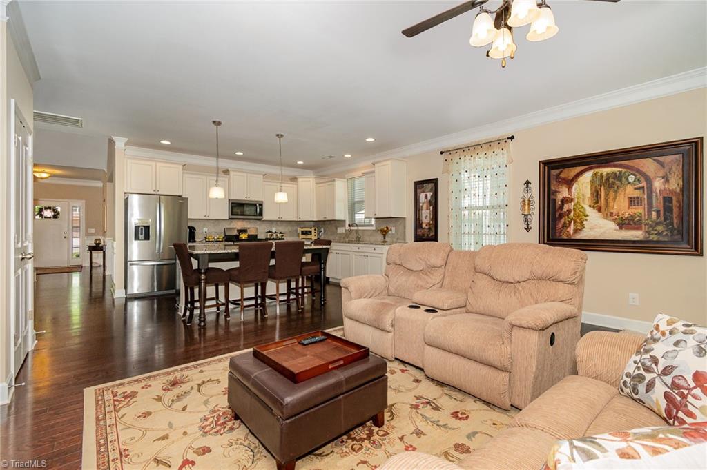 204 Summerwalk Road Greensboro, NC 27455 - Photo 5 of 29