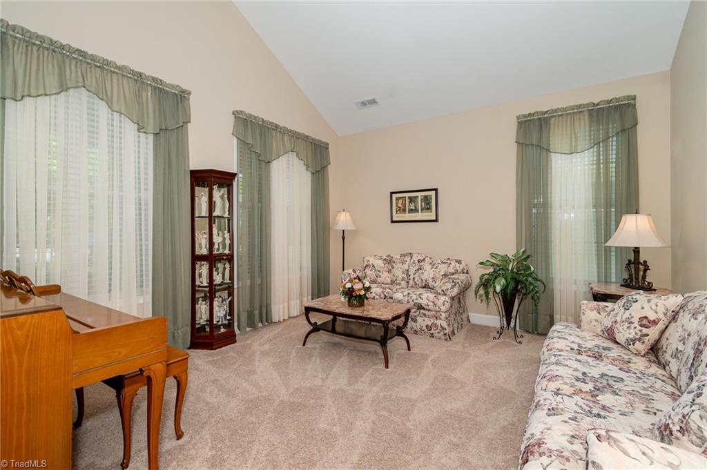 204 Summerwalk Road Greensboro, NC 27455 - Photo 7 of 29