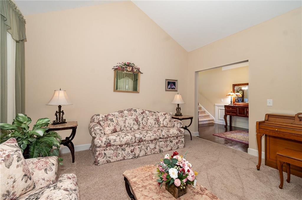 204 Summerwalk Road Greensboro, NC 27455 - Photo 8 of 29