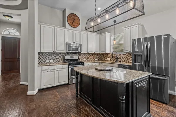 $4,000 | 3012 Monticello Pines Lane, League City, TX 77573