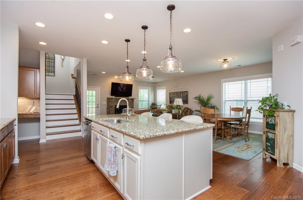 5104 Waterloo Drive Tega Cay, SC 29708 - Photo 3 of 34