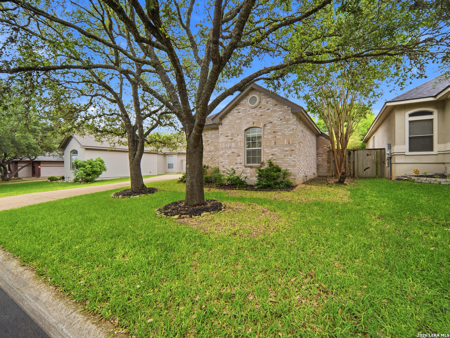 8543 Northview Pass Fair Oaks Ranch, TX 78015 - Photo 3 of 43