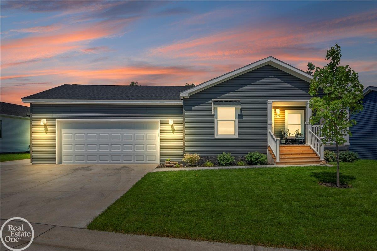 184 Riviera Drive Lapeer, MI 48446 - Photo 1 of 35 50214279-8a166a0e-24f6-4e3c-bb52-e4be8eb3c243.JPG