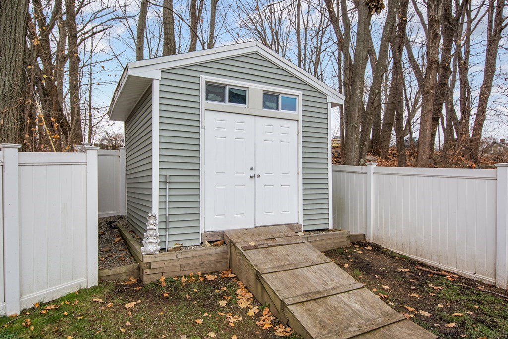 52 Eureka Street Worcester, MA 01603 - Photo 24 of 27