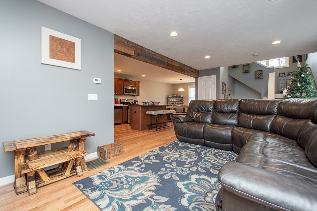 52 Eureka Street Worcester, MA 01603 - Photo 5 of 27