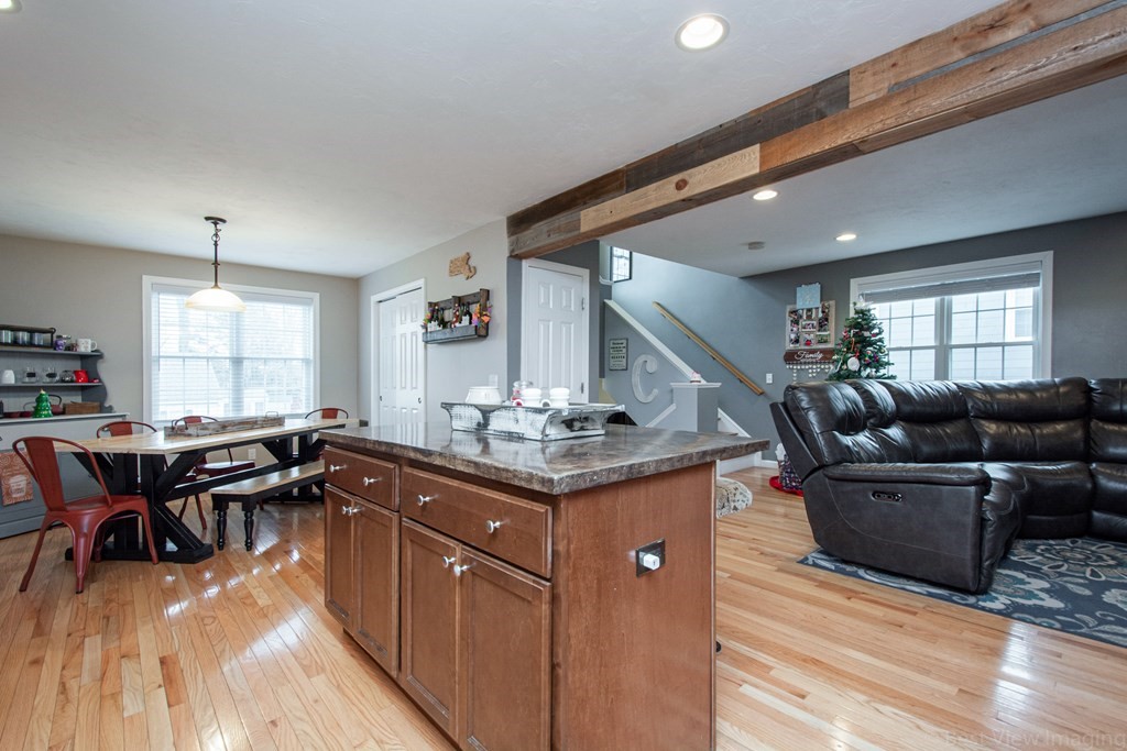 52 Eureka Street Worcester, MA 01603 - Photo 7 of 27