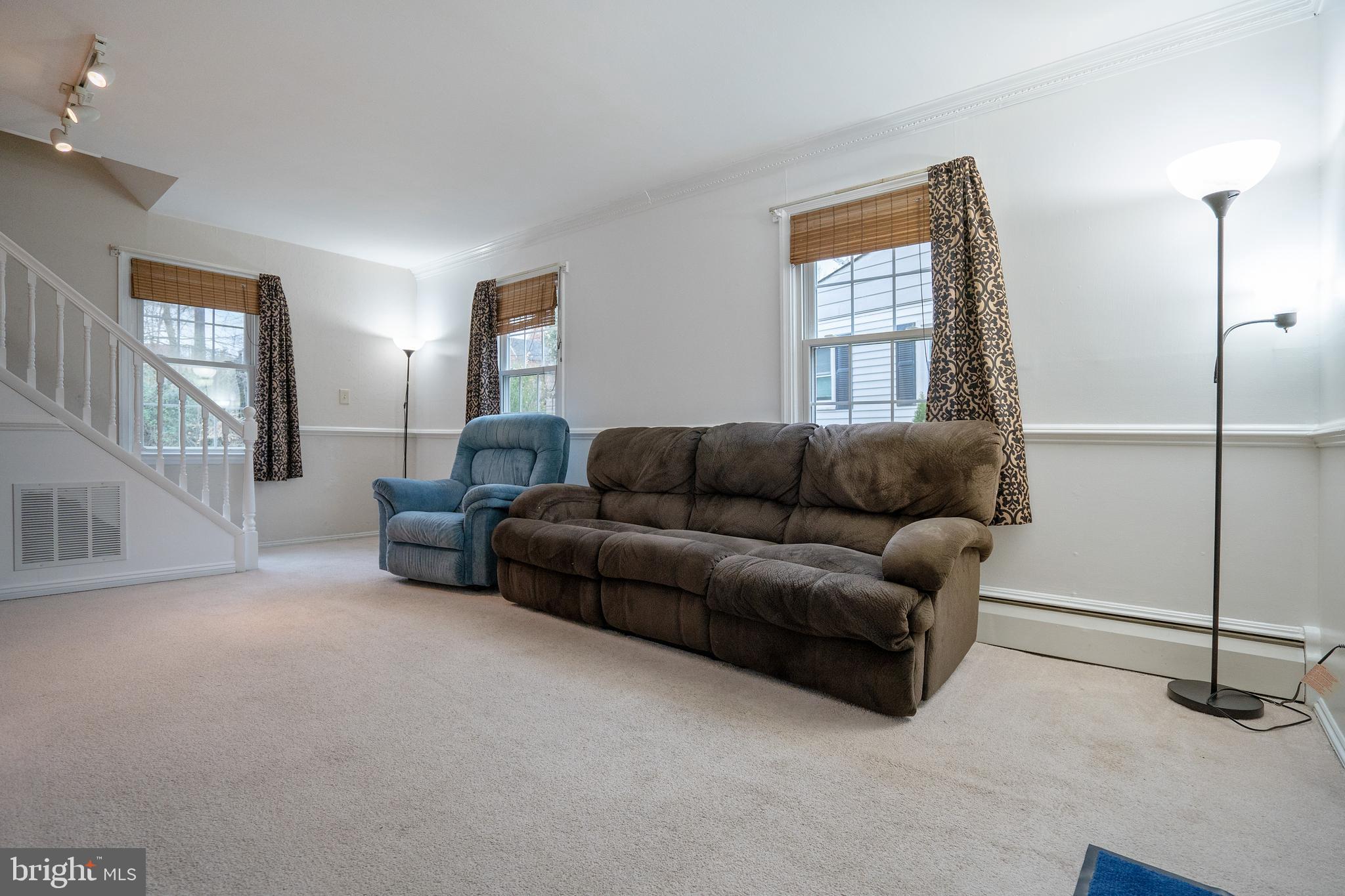 1241 Seven Oaks Road Baltimore, MD 21227 - Photo 17 of 40 Gallery Image 17