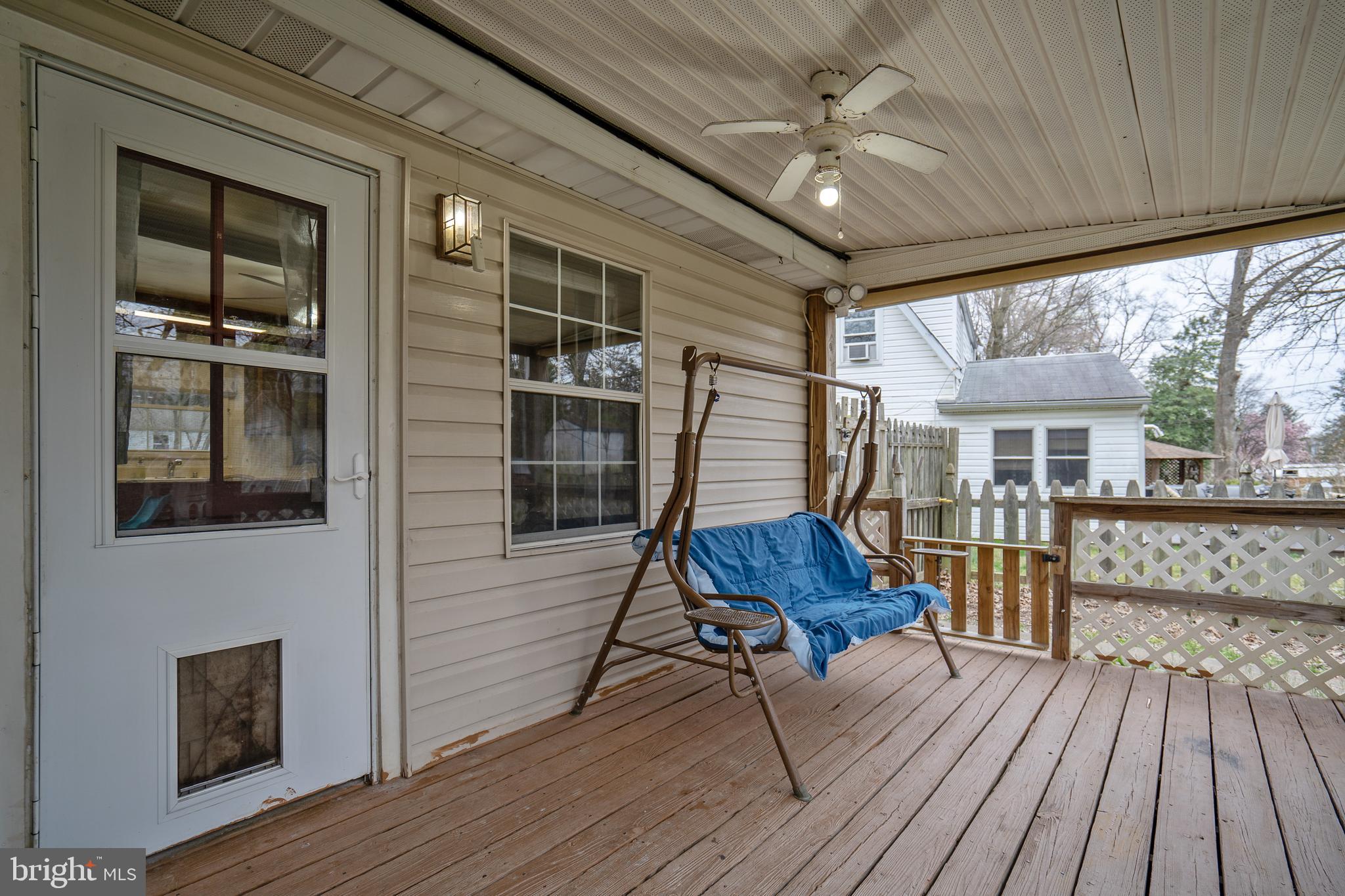1241 Seven Oaks Road Baltimore, MD 21227 - Photo 35 of 40 Gallery Image 35