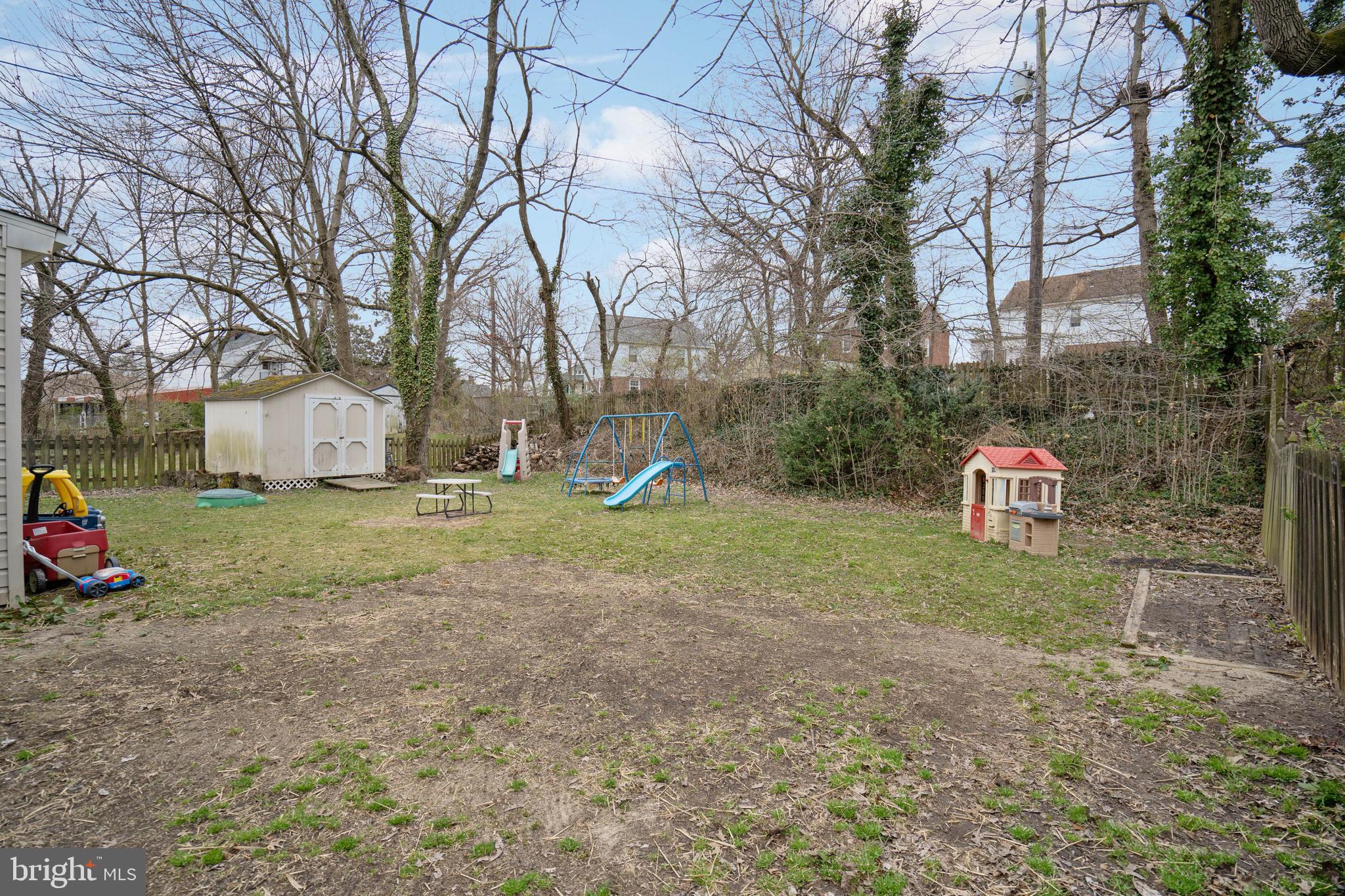 1241 Seven Oaks Road Baltimore, MD 21227 - Photo 39 of 40 Gallery Image 39