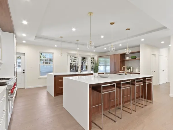 $2,649,000 | 377 Walnut Street, Unit 1, Newton, MA 02460