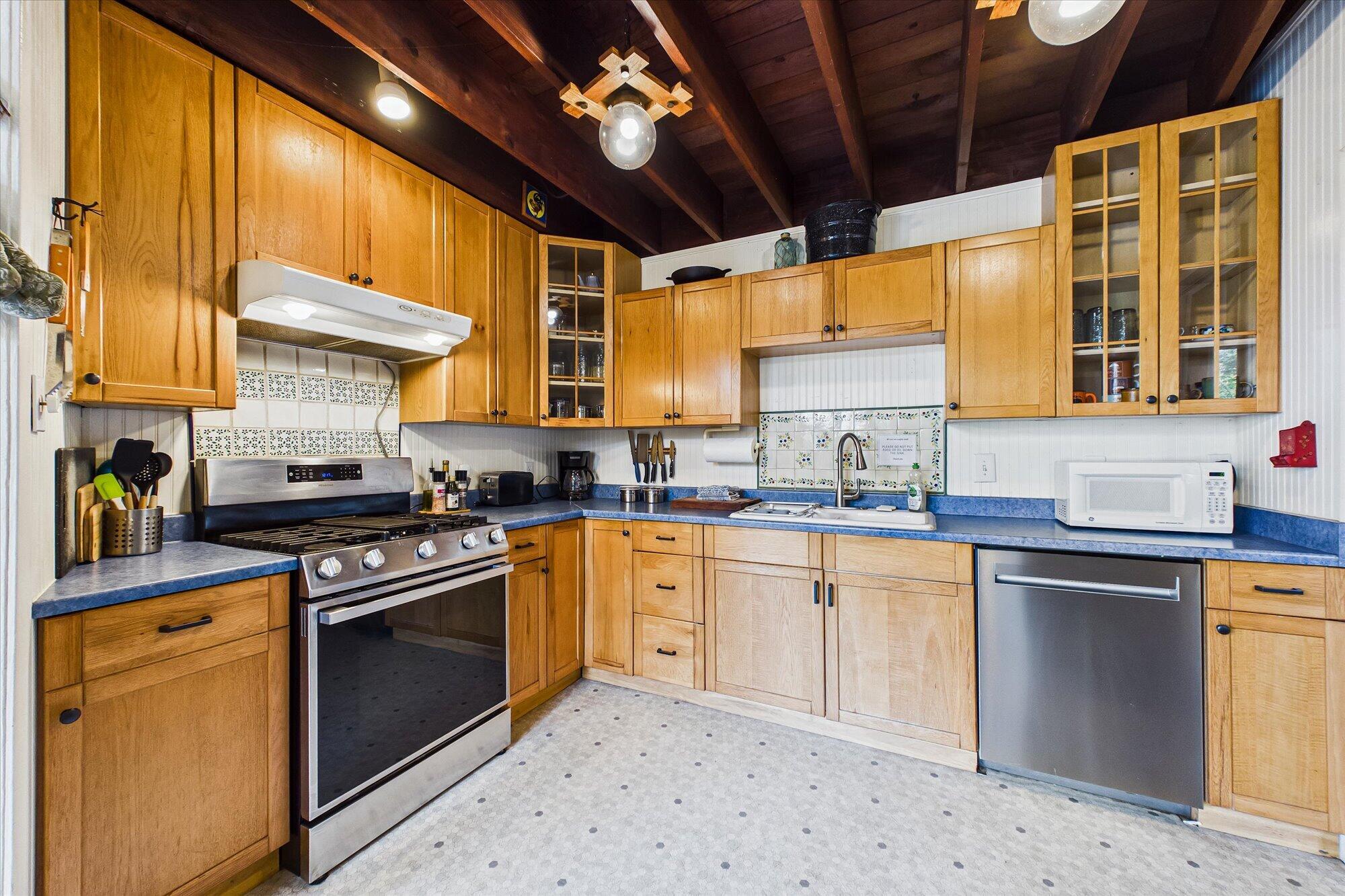 2450 Drake Hill Road Fortuna, CA 95540 - Photo 22 of 72