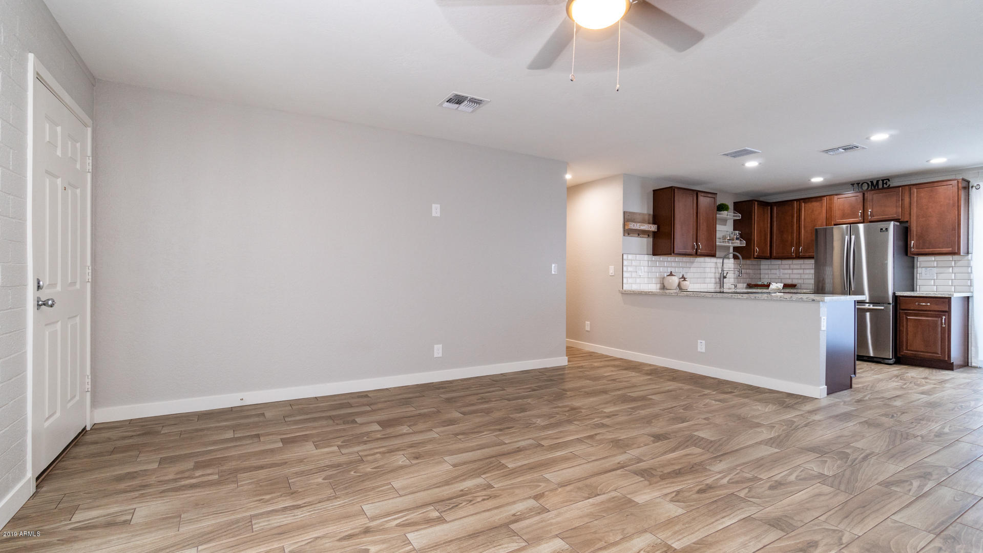1628 West Maldonado Road Phoenix, AZ 85041 - Photo 4 of 21 Family Room