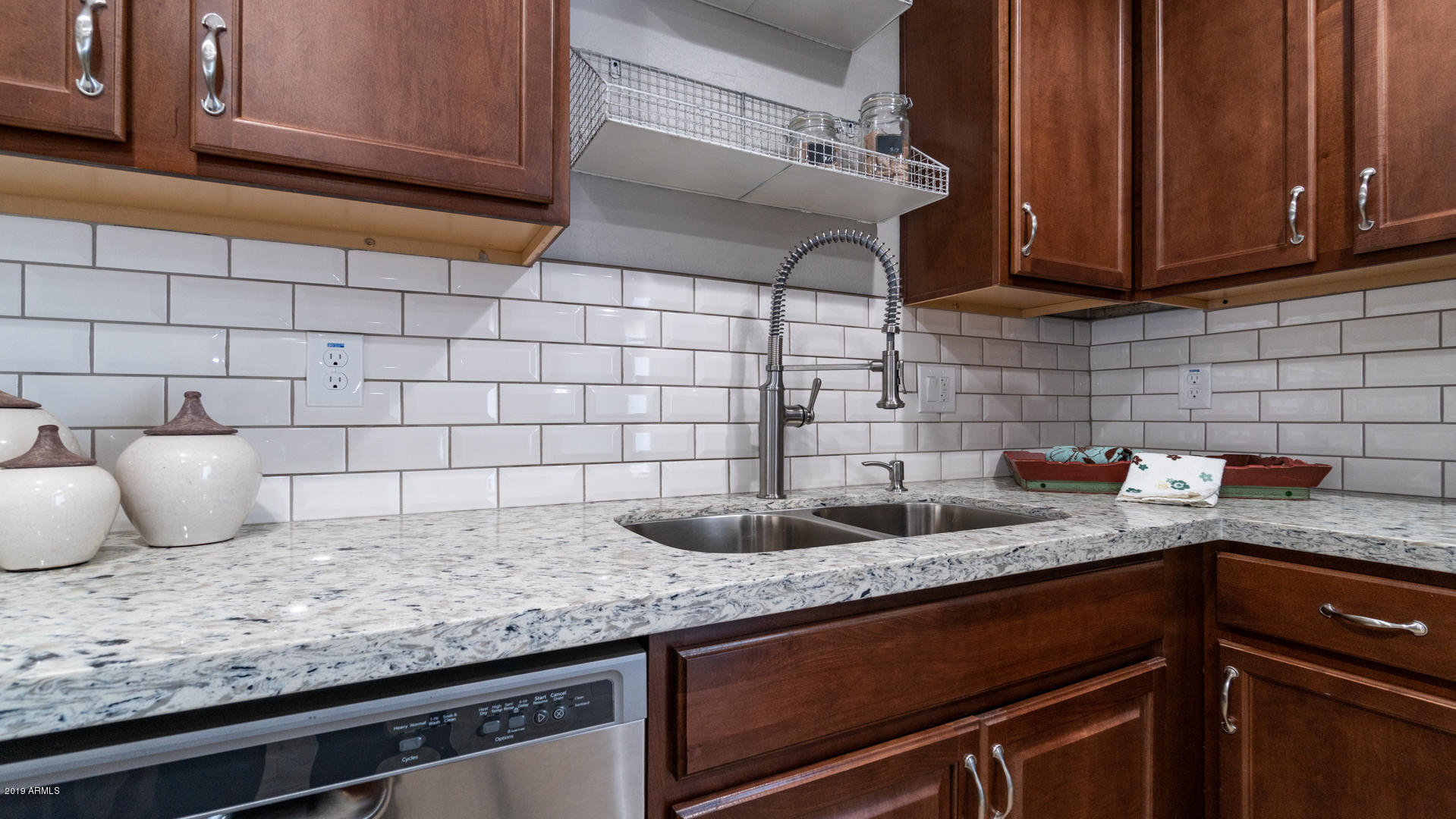 1628 West Maldonado Road Phoenix, AZ 85041 - Photo 9 of 21 Kitchen4