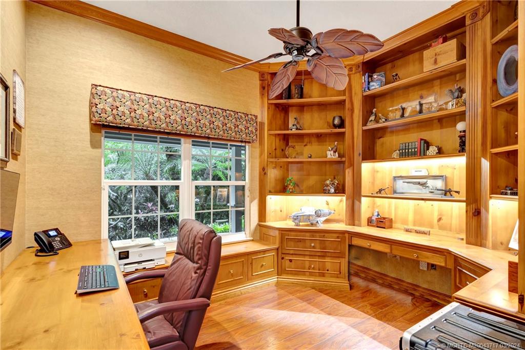 166 Southwest Thrasher Way Stuart, FL 34997 - Photo 15 of 53 Gallery Image 15