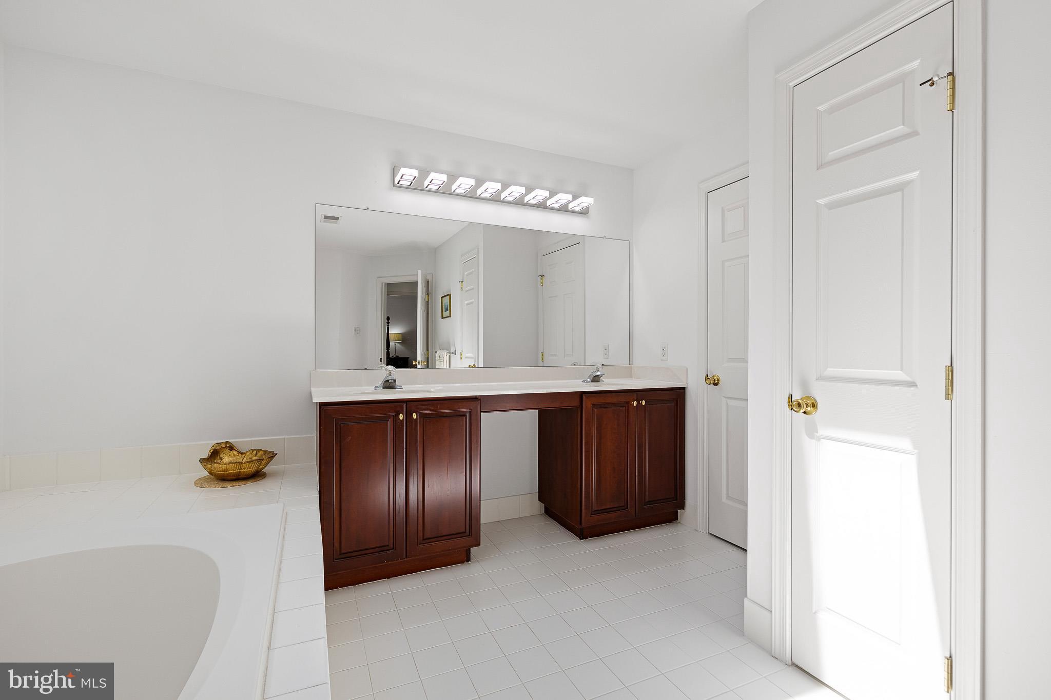 209 Dangina Drive Landenberg, PA 19350 - Photo 21 of 48 Master Bath