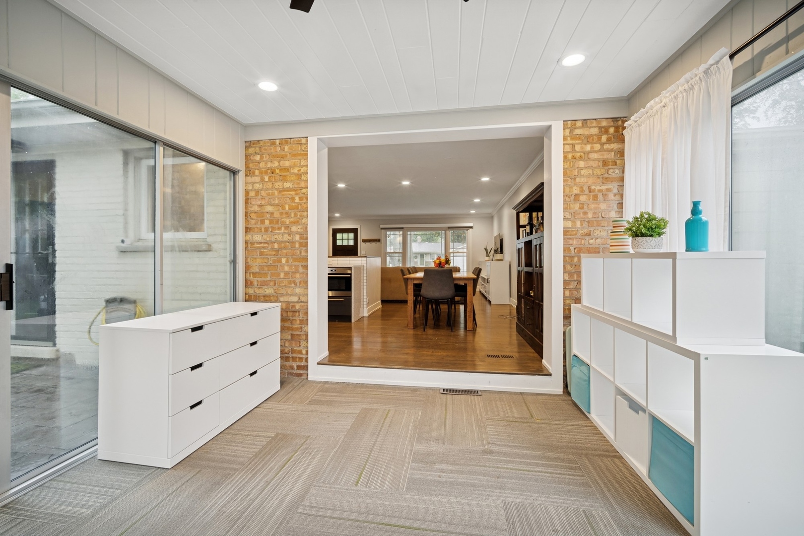 505 Pine Court Lake Bluff, IL 60044 - Photo 7 of 29 a view interior of a house and natural light
