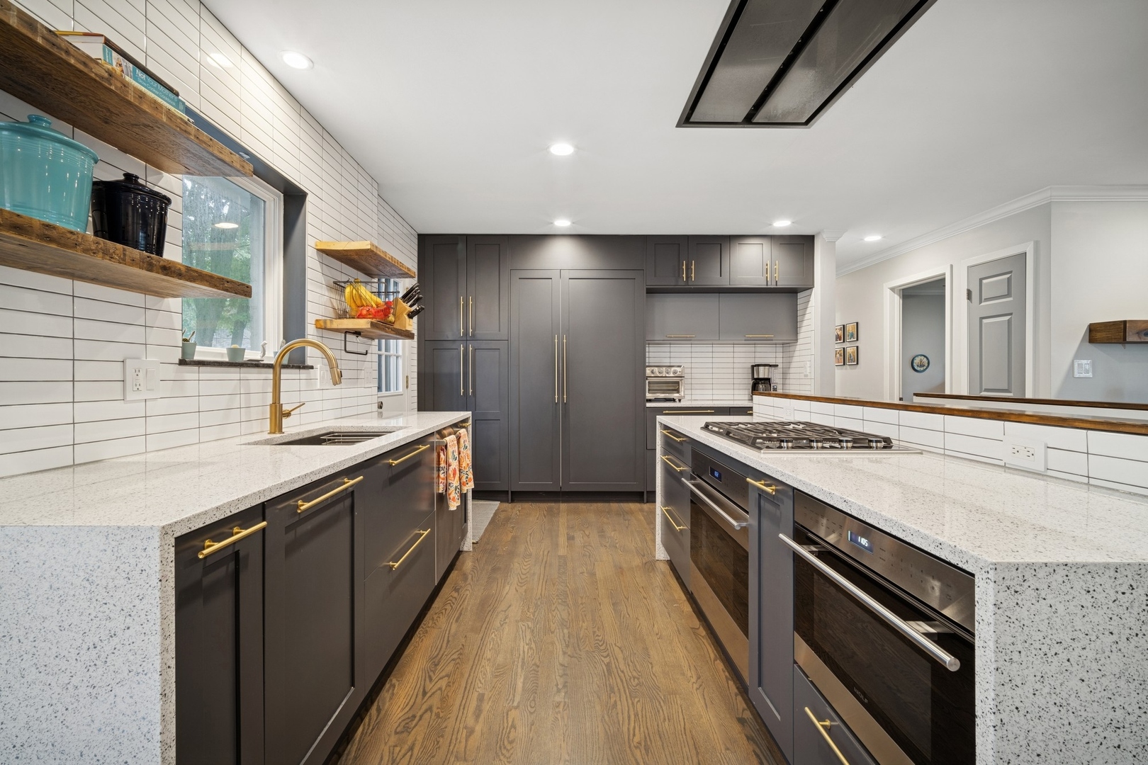 505 Pine Court Lake Bluff, IL 60044 - Photo 10 of 29 a large kitchen with stainless steel appliances granite countertop a large stove and a sink