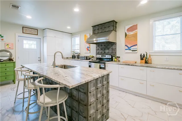 $575,000 | 607 Virginia Avenue, Savannah, GA 31404