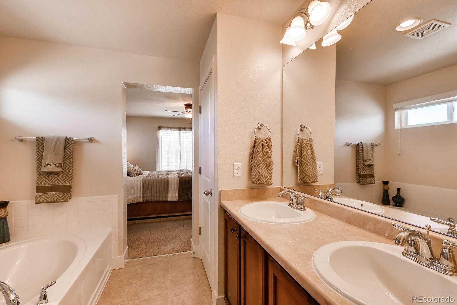 10465 Rutledge Street Parker, CO 80134 - Photo 6 of 31 Gallery Image 6