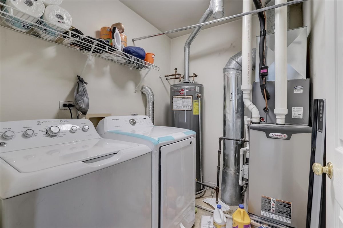 17885 Braewick Road, Unit 17217 Gurnee, IL 60031 - Photo 27 of 35 a utility room with dryer and washer