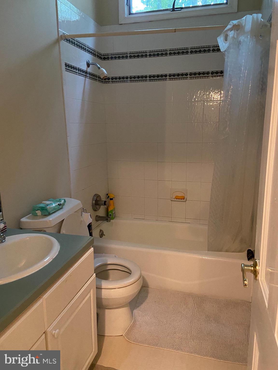 1371 Stokes Road Medford, NJ 08055 - Photo 7 of 9 2nd floor bath